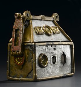 Monymuszk ereklyetartója, Kr. u. 8. század (bronz, ezüst, fa, rézötvözet, üveg, zománc) alkotó: Scottish School