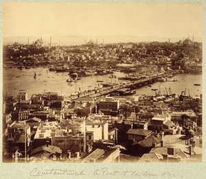Panoráma, kilátással Isztambulra és a Boszporusz folyóra, 1890 körül (f/w fotó) alkotó: Sebah and Joaillier