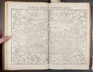 Globe, a Cosmographia-ból, 1544 alkotó: Sebastian Munster
