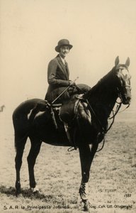 Savoyai Yolanda hercegnő (1901-1986), Bergolo grófnője, ló alkotó: Silvio Ottolenghi
