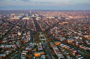 A város látképe nyugatra, a Capitolium és a Washington-emlékmű felé, Lincoln..., 2022 (fénykép) alkotó: Sisse Brimberg