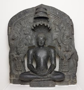 Jain Tirthankar Parshvanath kígyócsuklyával, meditációban ülve (Dhyamudra), az indiai Karnatakából (klorit)