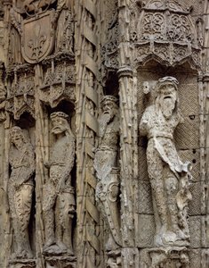 Az 1488-96-ban épült bejárati homlokzat bal oldali korlátjának szobrászati részlete (kő) alkotó: Spanish School