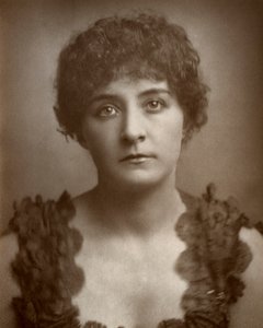 Julia Gwynne brit operaénekes és színésznő, 1884
