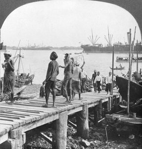 Leszállás az Irrawaddy folyón, Rangoon, Burma, 1908 alkotó: Stereo Travel Co
