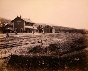 Állomásház Mallakah-Zahleh-ben a Bejrút és Damaszkusz közötti vasútvonalon (fotó) alkotó: Studio Bonfils