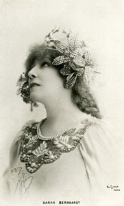 Henriette Rosine Bernard, más néven Sarah Bernhardt (1844-1923) „A távoli hercegnő” szerepében, Edmond Rostand színdarabja (f/w fotó) alkotó: Studio Reutlinger