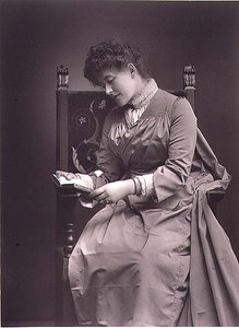 Ellen Terry (1847-1928) portréfotója, 1880-as évek közepén (f/w fotó)