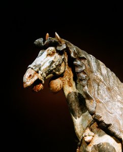 Részlet egy lóról, 7. század vége - 8. század eleje (pigmentnyomokkal és aranyozott cserépedény) alkotó: Tang Dynasty Chinese School