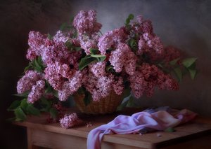 Romantikus lila csendélet alkotó: Tatyana Skorokhod