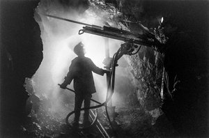 A chilei Sewellt 1906-ban alapította a Braden Copper Company, mint vállalati várost, hogy... alkotó: Ted Spiegel