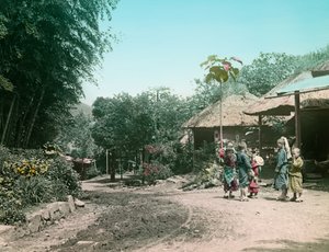 Gyerekek játszanak az utcán a Miyanoshita felé vezető úton 1900 körül - 1915 (fénykép) alkotó: Teijiro Takagi