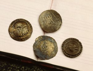 Érmék a Mon Dvaravati királyságból, 8-9. század (fém)
