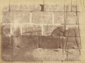 Közeli kép a hieroglif feliratokról és szobrokról (a legyőzött nemzetek listája), Karnak alkotó: Théodule Devéria