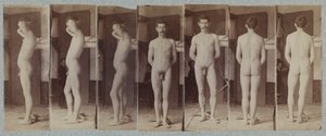 Fényképek egy álló férfi aktmodellről Joseph Smith, c. 1883.