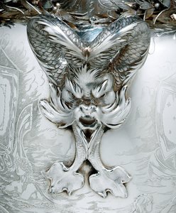 Részlet egy vitorlás trófeáról alkotó: Tiffany and Company