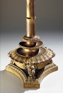 „Poppy” állólámpa, 1910 körül (ólmozott üveg és aranyozott bronz)