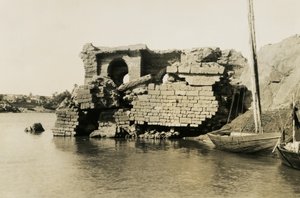 Kleopátra fürdője, Elephantine sziget, Egyiptom, Ugo Monneret de Villard fotója. alkotó: Ugo Monneret de Villard
