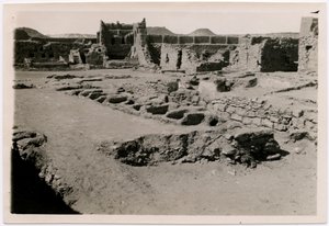 A Szent Simeon kolostor belseje, VI. terem, Asszuán, Egyiptom, Ugo Monneret de Villard fotója.