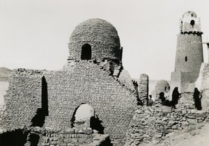 Az al-Mashhad al-Bahari minaretje és a mecset romjai, Asszuán közelében, Egyiptom, Ugo Monneret de Villard felvétele. alkotó: Ugo Monneret de Villard