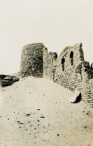 A Szent Simeon kolostor tornya, Asszuán, Egyiptom, fotó: Ugo Monneret de Villard alkotó: Ugo Monneret de Villard
