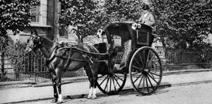 Lóvontatású hansom taxi, London, 1926-1927 alkotó: Unbekannt