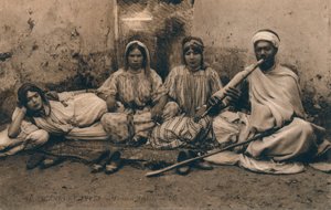 Tradicionális arab embereket ábrázoló fénykép, 1909 alkotó: Unbekannt