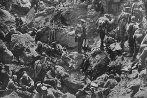 Figyelemre méltó háborús fénykép, amelyet britek bányásztak és örökítettek meg, 1915 alkotó: Unbekannt