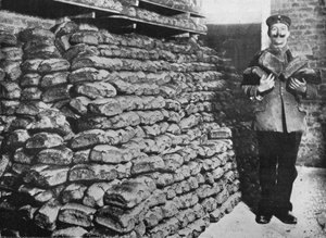 Hadikenyér bolt a német csapatok számára, 1915 alkotó: Unbekannt