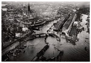 Hamburgi kikötő légi felvétele egy Zeppelinről, 1931 1933 alkotó: Unbekannt