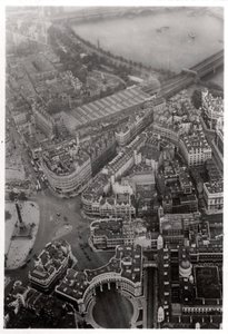 A londoni Trafalgar Square légi felvétele egy Zeppelinről, 1931, 1933 alkotó: Unbekannt