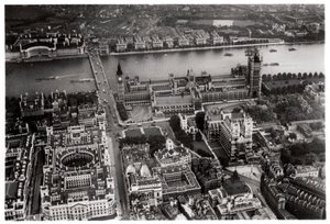 A londoni Westminster légifelvétele egy Zeppelinről, 1931, 1933 alkotó: Unbekannt