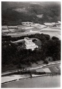 A Walhalla-templom légi felvétele, Regensburg közelében, Németország, egy Zeppelinről, c1931 1933 alkotó: Unbekannt