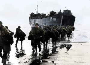Amerikai csapatok szállnak ki Normandia homokjára, 1944 alkotó: Unbekannt