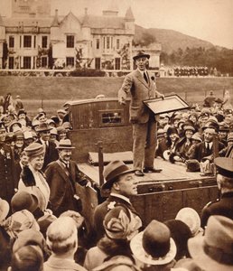 Jótékonysági árverés a Balmoralban, 1930-as évek, 1935 alkotó: Unbekannt