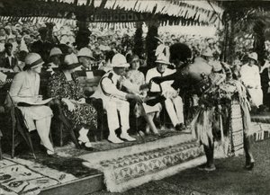 Suva, Fidzsi-szigetek. A sperma bálna Tabua fogának bemutatása ...1927, 1937. alkotó: Unbekannt