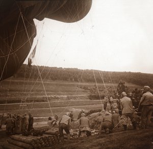 Barrage ballon, Genicourt, Észak-Franciaország, c1914-c1918 alkotó: Unbekannt