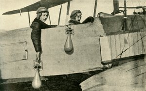 Bomb Droppers, 1914-1918, c1920. alkotó: Unbekannt