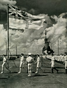 Brit tengerészek egy repülőgép-hordozó fedélzetén, második világháború, 1943. alkotó: Unbekannt