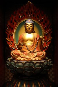 Buddha Tooth ereklye templom a kínai negyedben. Buddha szobor, 20160818, Szingapúr, Szingapúr alkotó: Unbekannt