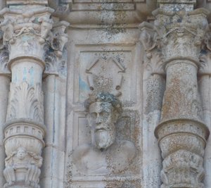 Francisco Pizarro mellszobra alkotó: Unbekannt