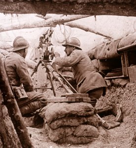 Álcázott géppuska, c1914-c1918 alkotó: Unbekannt
