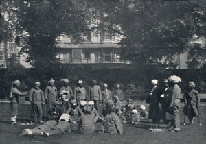 Lábadozó indiai katonák a keleti pázsiton, c1915, 1939 alkotó: Unbekannt