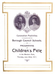Koronázási ünnepségek a kerületi tanács iskoláival kapcsolatban, 1911, 1917. alkotó: Unbekannt