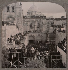 Tömegek megtöltötték a Szent Sír-templom minden rését, 1900 alkotó: Unbekannt
