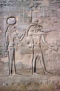 Részlet Sekhmet és Khnum domborművéről, Khnum templomáról, Ptolemaioszi és római korból alkotó: Unbekannt