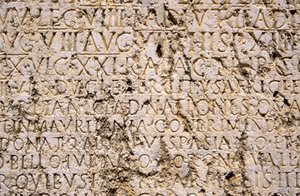 Részlet a római templomegyüttes feliratáról (fotó) alkotó: Unbekannt