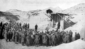 Húsvéti mise a dűnékben Belgium északi-tengeri partjain, I. világháború, 1915 alkotó: Unbekannt