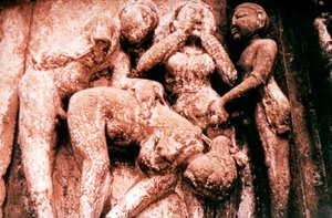 Erotikus szobrászat, hindu templom, Khajuraho, India, 950-1050