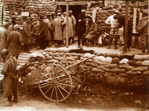 Elsősegély-szolgálat, Ablain-Saint-Nazaire, Észak-Franciaország, c1914-c1918 alkotó: Unbekannt